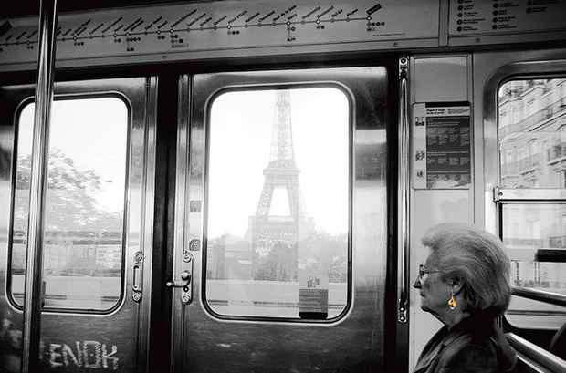 poster for 「アトリエアクセサリーとパリの写真展」